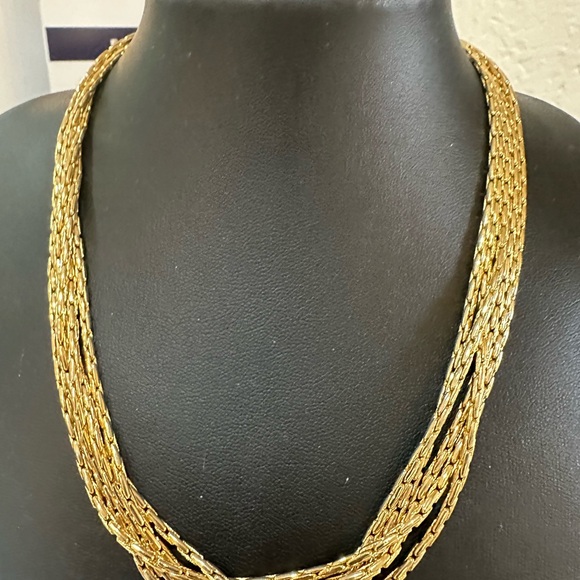 Everything - Picture 6 of 11